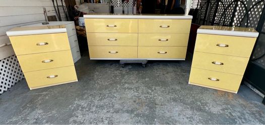 Gorgeous Vintage butter-yellow laminate six-drawer double dresser and 2 nightstands. Made in Italy.