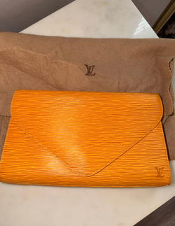 Vintage Louis Vuitton Yellow Epi Leather Envelope Clutch 100% Authentic Pristine