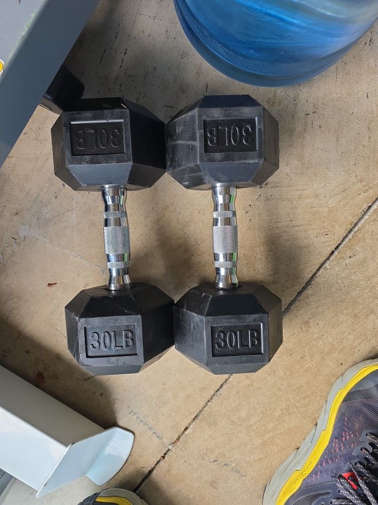 Nice 30 Pounds Dumbbells Set
