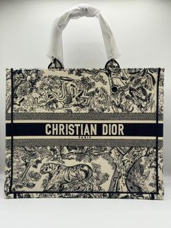 ON SALE! Brand New Purse