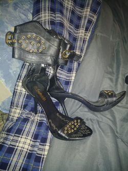 fredricks of hollywood heels