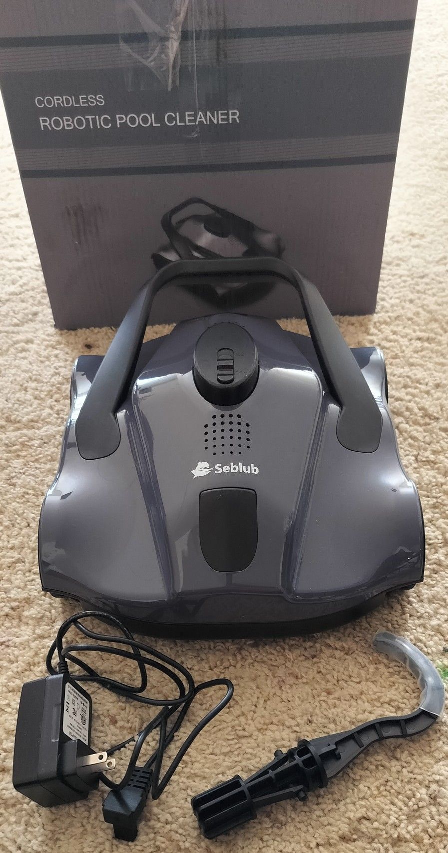 Robotic pool cleaner/ open box/ cordless