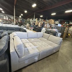 Thomasville Fabric Sectional In Beige 