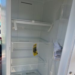 GE® ENERGY STAR Frost-Free Garage Ready Upright Freezer