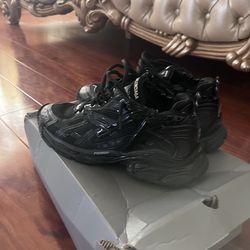 Balenciaga runners