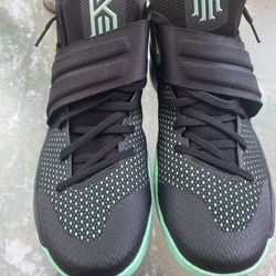 Mens Kyrie 2 Green Glow Size 13