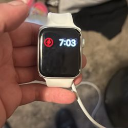 Apple Watch SE 