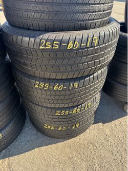 255/60/19 used set
