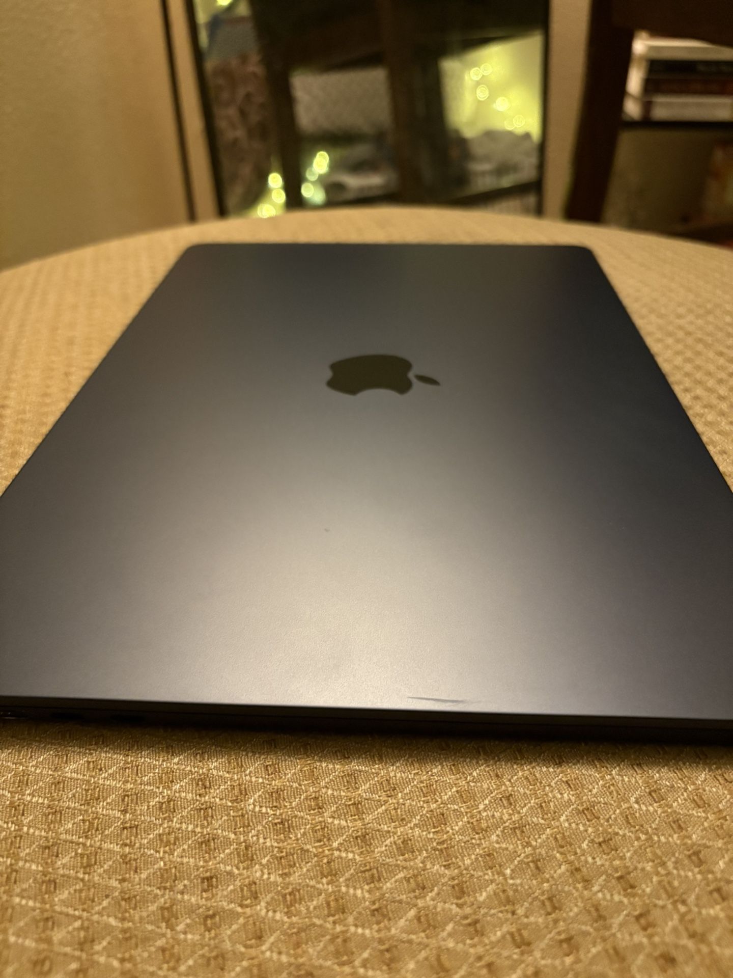Apple - MacBook Air 15-inch Laptop - M3 chip Built for Apple Intelligence - 16GB Memory - 512GB SSD - Midnight With Charger