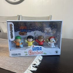 Fisher-Price Little People Collector A Charlie Brown Christmas Special Edition Set