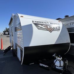 NEW 2025 FOREST RIVER RV WILDWOOD SELECT T157FBCE