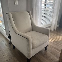 Accent Chair 