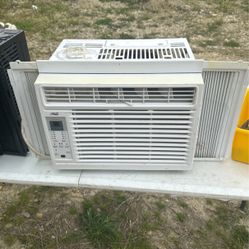 Window A/C 6000 BTU