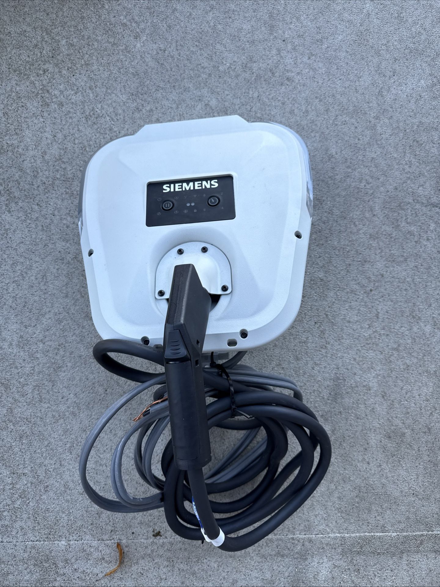 Siemens VersiCharge HW1 240V 30A EV Charger 14 ft cable Level 2
