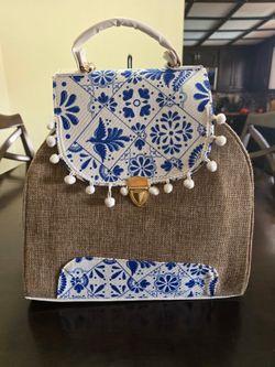Medium handbag