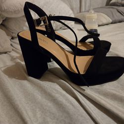 Black Heels Size 7 1/2