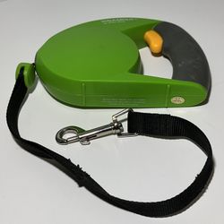 Walkabout by Aspen Pet 16 ft retractable leash for large dogs - green