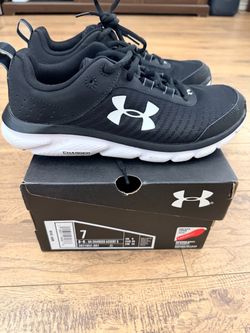 Under Armour Charged Assert 8 Sneakers Size 7