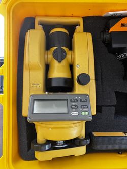 Topcon DT-209 Digital Theodolite