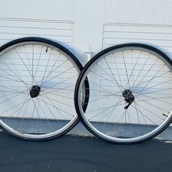 Mountain Bike Wheelset Mavic Rims, Specialized / Shimano Hubs Slick 26”x1.25 Tires