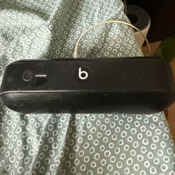 Beats Pill 
