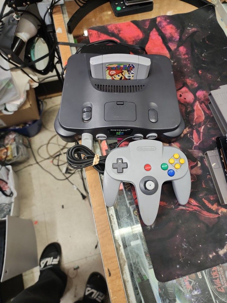 Nintendo N64 Console One Controller Cables And Mario Party