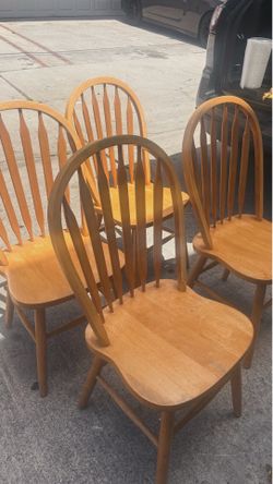 (4) Windsor style chairs