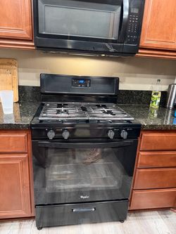 Whirlpool Black Gas Stove