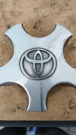 Toyota rim cap