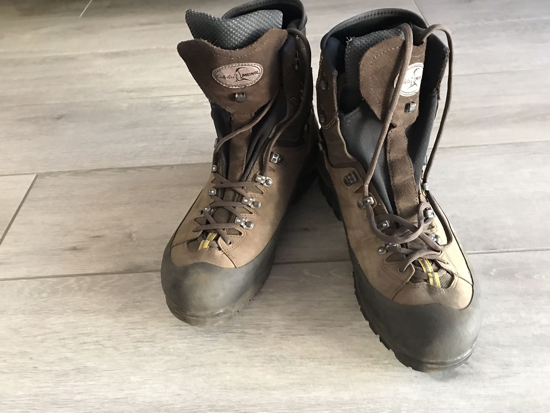 Hunting Boots  13 Wide