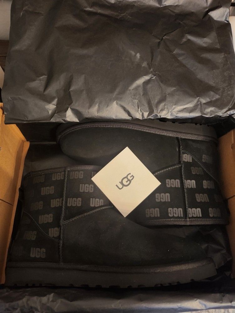 UGG Classic Mini II UGG Print Black Boots - Men's