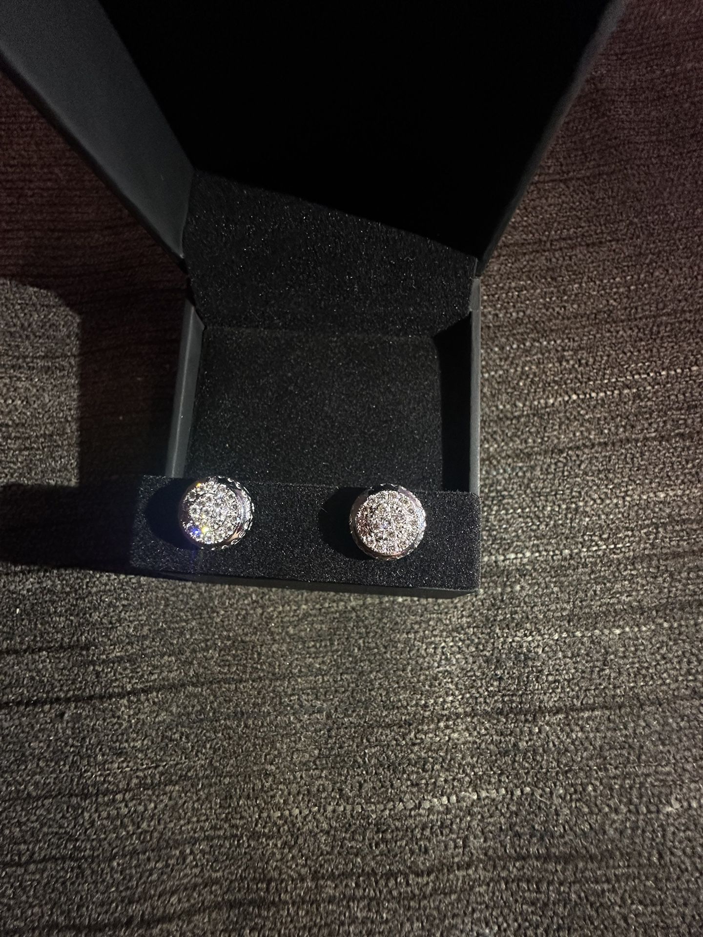 14k White Gold VS1 Diamond Earrings 