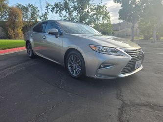 2018 Lexus ES