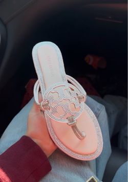 WOMEN SPARKLY WHITE SANDALS