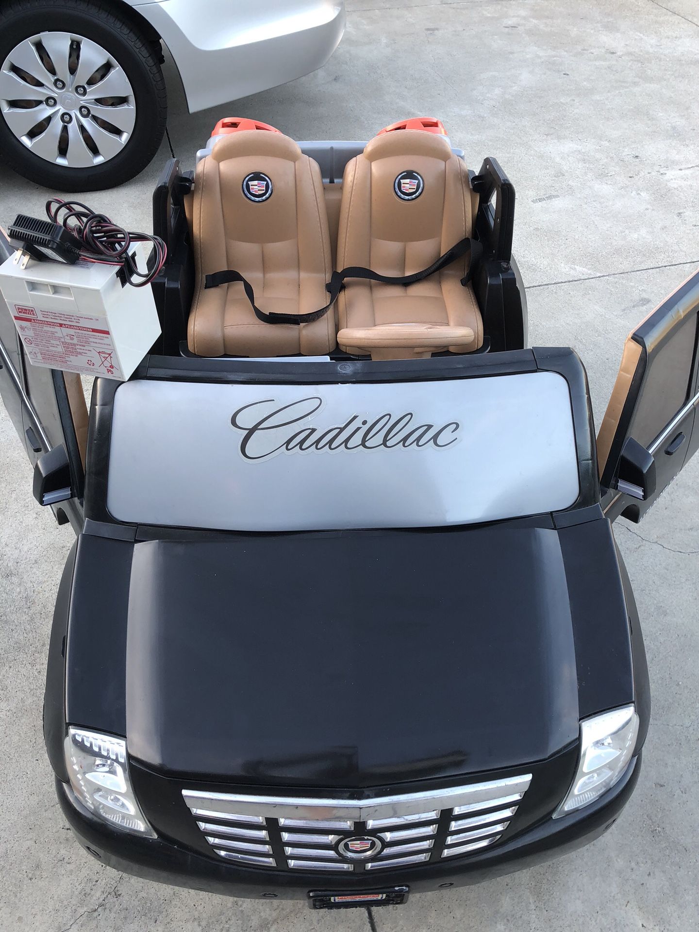 Black Cadillac Escalade 12volt electric kids ride on cars power