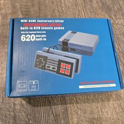 Retro Game Console Classic Edition Built-in 620 Games + 2 Controllers 8 Bit