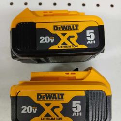 Dewalt New 5ah Batteries 2x $130 Nuevas 