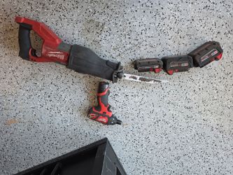 Milwaukee tools and batteries