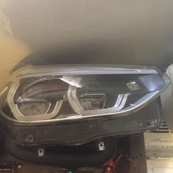 2021 BMW X4 M40i Passenger Headlight Assembly 
