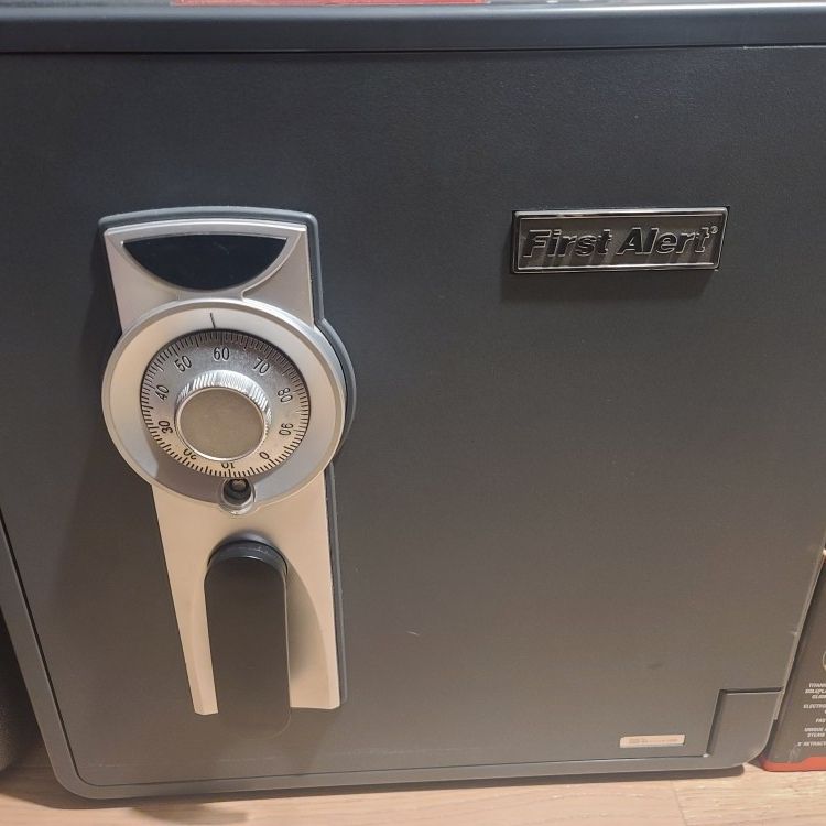 First Alert Safe for Sale in Snohomish, WA - OfferUp