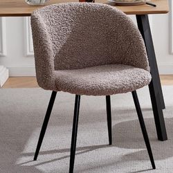 Accent Chair Fuzzy Sherpa Dining Chair with Barrel Back Faux Fur Armchair Upholstered Black Metal Leg, Living Room Chair (Light Brown)