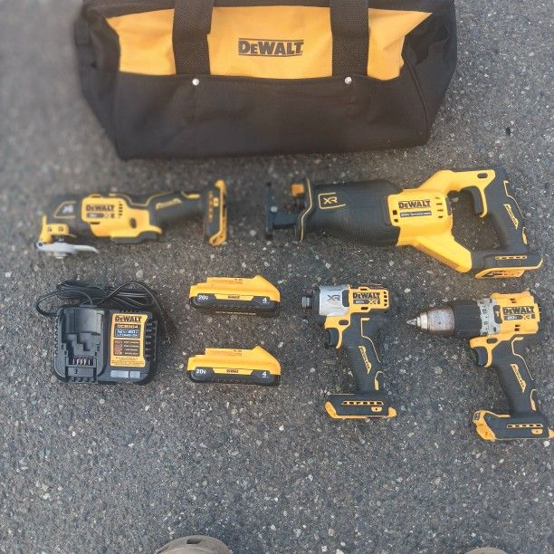 DeWalt 4 Tool Brushless Set (Vspeed Drill & Impact)Excellent Condition Two Bats Charger. For Pick Up Fremont Seattle. No Low Ball Offers/Trades