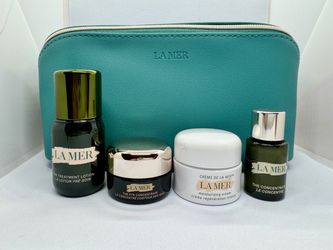 LA MER makeup pouch and sample lots