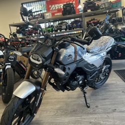 Lifan KPM 200C Fuel Injected Motorcycle 6 Speed