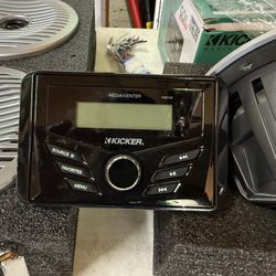 Marine Stereo With Speakers 