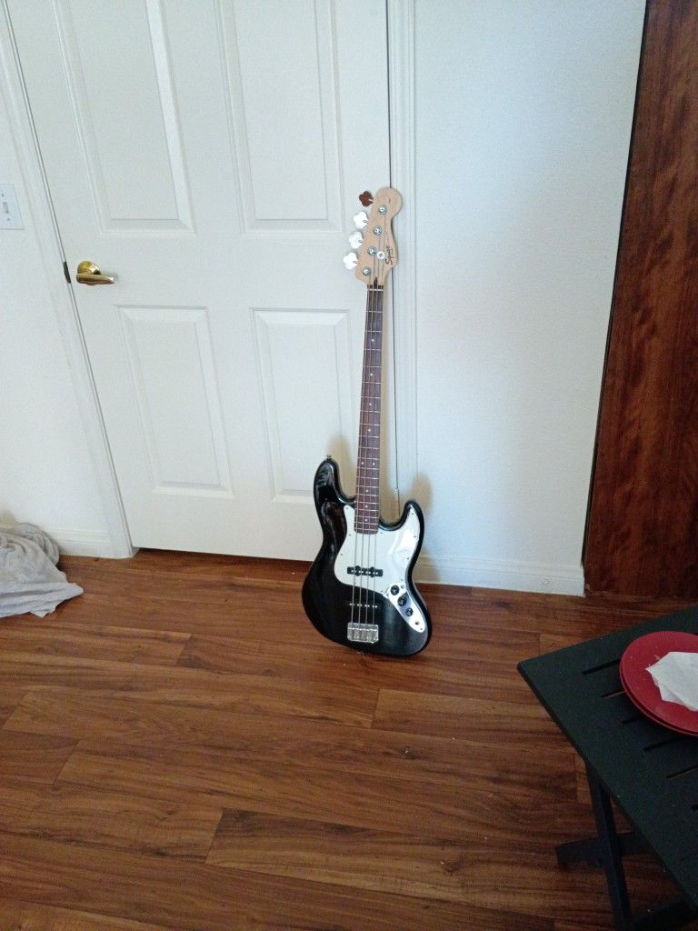 Fender Squire Jazz Bass Guitar With Everything