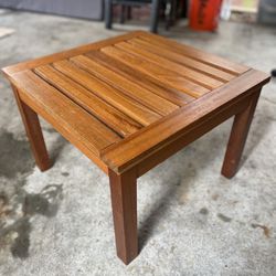 Beautiful Heavy SOLID TEAK Slatted Side Table 22 Inch Square Patio Deck Outdoor Pool