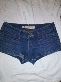Hollister Shorts (Stretch ) Size:3