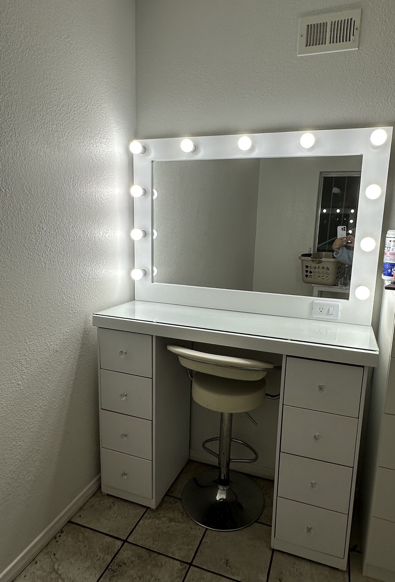 Makeup Vanity 