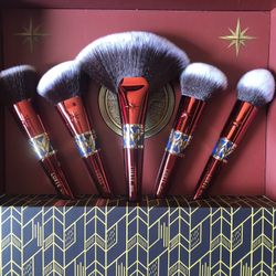 Wonder Women Make-up Brushes